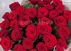 Купить Букет из 35 красных роз 50 см (Россия) в Санкт-Петербурге с бесплатной доставкой: цена, фото, описание