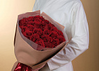 Купить Букет из 25 красных роз 40-50 см (Эквадор) в Санкт-Петербурге с бесплатной доставкой: цена, фото, описание
