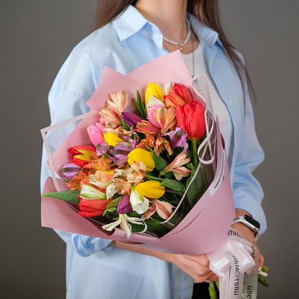 Купить Букет «Улыбка радуги» в  с бесплатной доставкой: цена, фото, описание