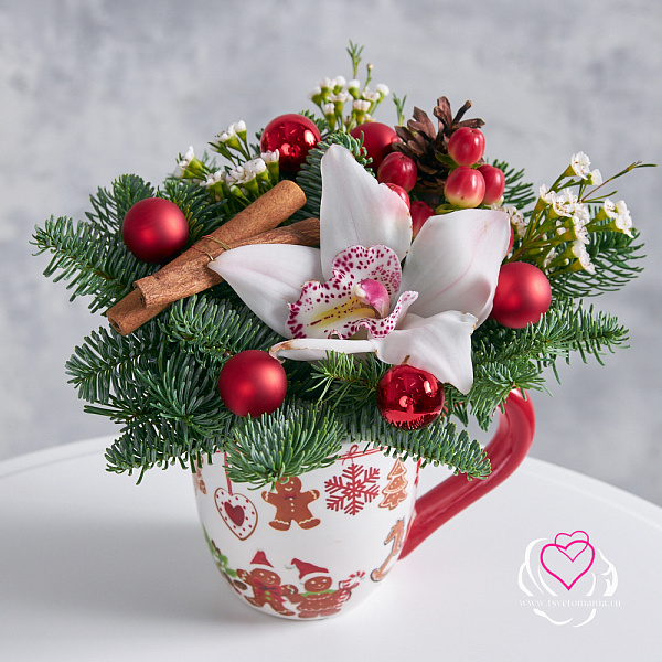 Купить Композиция в кружке «Пряничный домик» в  с бесплатной доставкой: цена, фото, описание