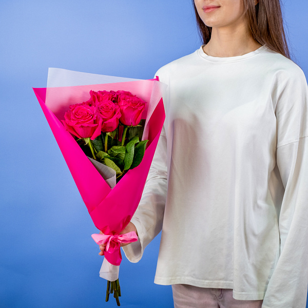 Купить Букет из 6 розовых роз 50 см (Эквадор) в  с бесплатной доставкой: цена, фото, описание