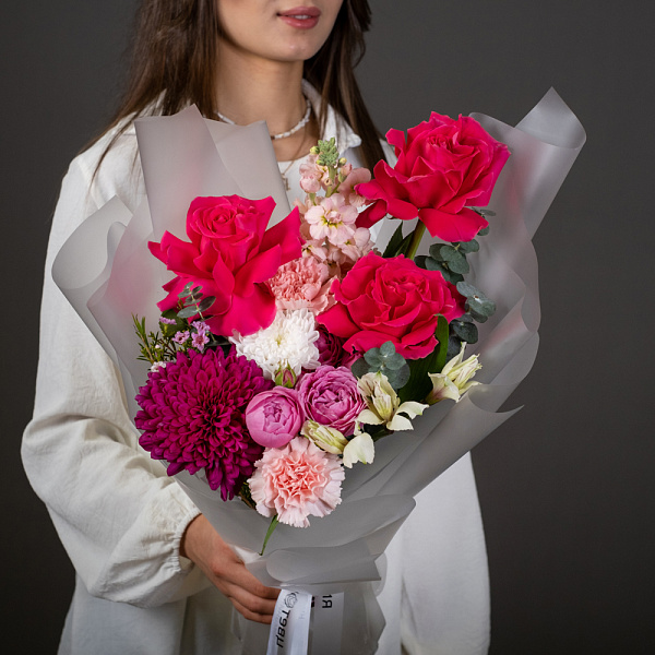 Купить Букет «Яркие чувства» в  с бесплатной доставкой: цена, фото, описание