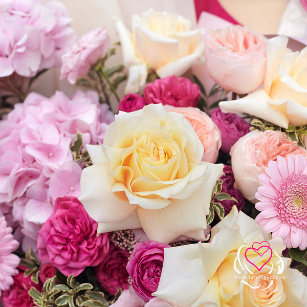 Купить Букет «Розовые грезы» в  с бесплатной доставкой: цена, фото, описание