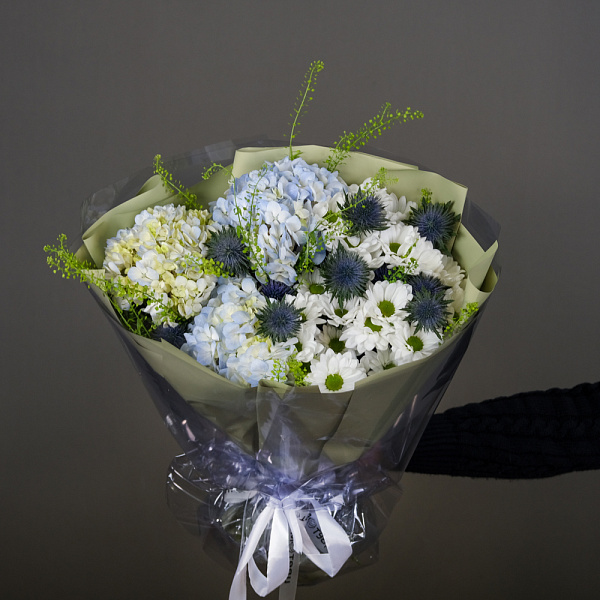 Купить Букет «Объятия ветра» в  с бесплатной доставкой: цена, фото, описание