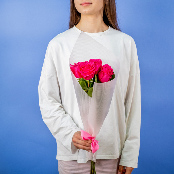 Купить Букет из 4 розовых роз 50 см (Эквадор) в  с бесплатной доставкой: цена, фото, описание