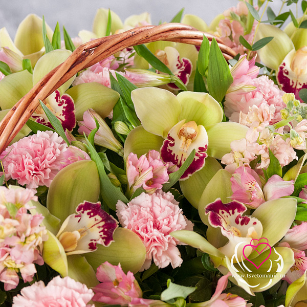 Купить Корзина «Дивный сад» в  с бесплатной доставкой: цена, фото, описание