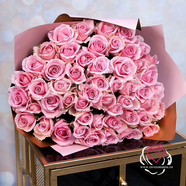 Купить Букет из 51 розовой розы 70 см (Россия) в  с бесплатной доставкой: цена, фото, описание