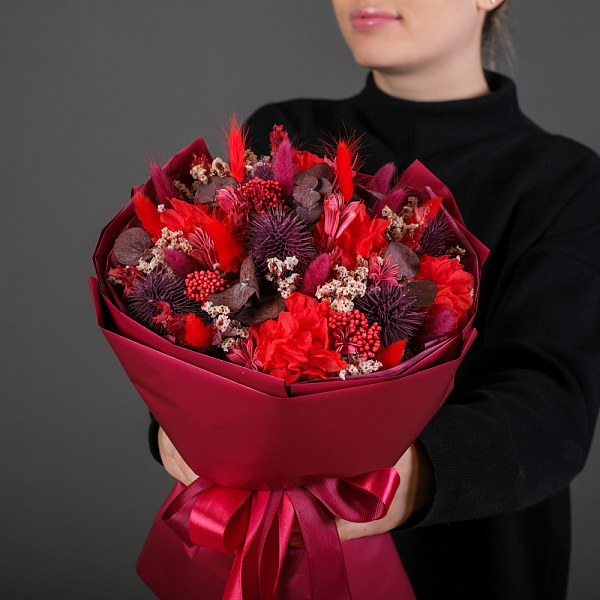 Купить Букет из сухоцветов «Красное вино» в  с бесплатной доставкой: цена, фото, описание