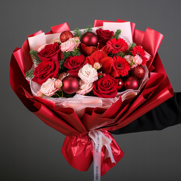 Купить Букет «Зимняя вишня» L в  с бесплатной доставкой: цена, фото, описание