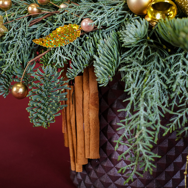 Купить Композиция «Торжество» в  с бесплатной доставкой: цена, фото, описание