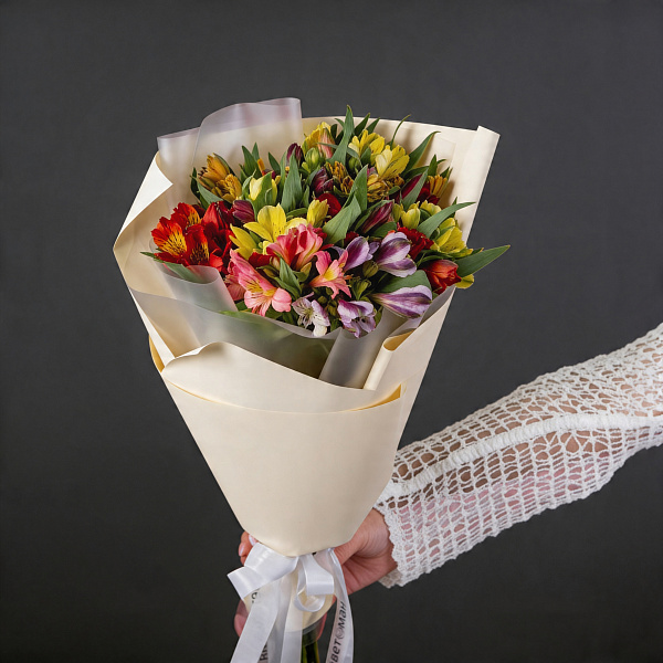 Купить Букет «15 альстромерий» в  с бесплатной доставкой: цена, фото, описание