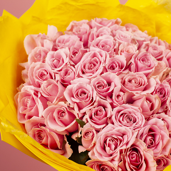 Купить Букет из 51 розовой розы 50 см (Россия) в  с бесплатной доставкой: цена, фото, описание