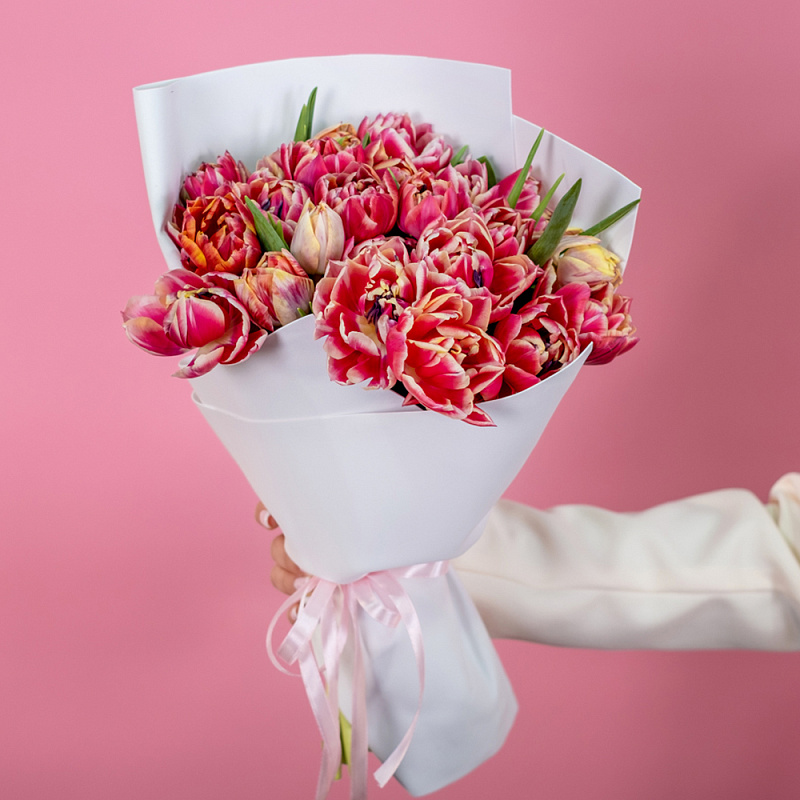 Букет из 25 пионовидных тюльпанов Колумбус