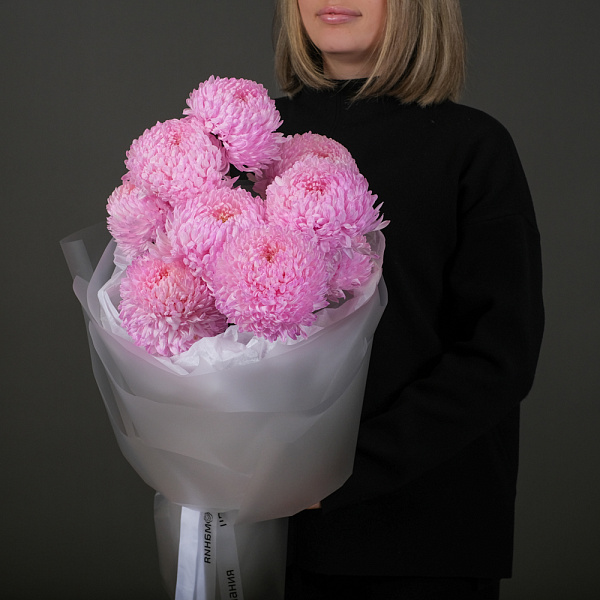 Купить Букет из 9 розовых хризантем в  с бесплатной доставкой: цена, фото, описание