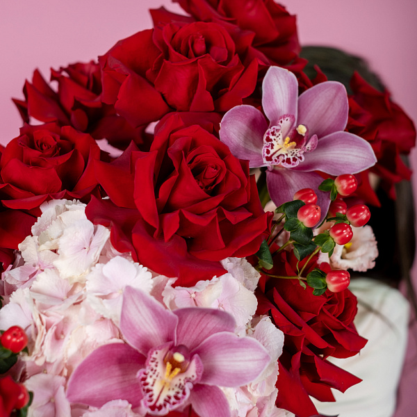 Купить Композиция «В самое сердце» в  с бесплатной доставкой: цена, фото, описание