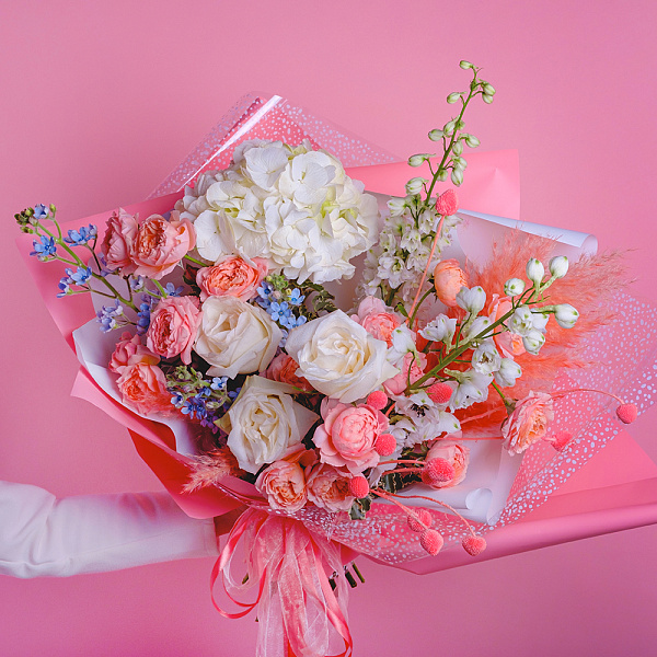 Купить Букет «Барби в облаках» (M) в  с бесплатной доставкой: цена, фото, описание