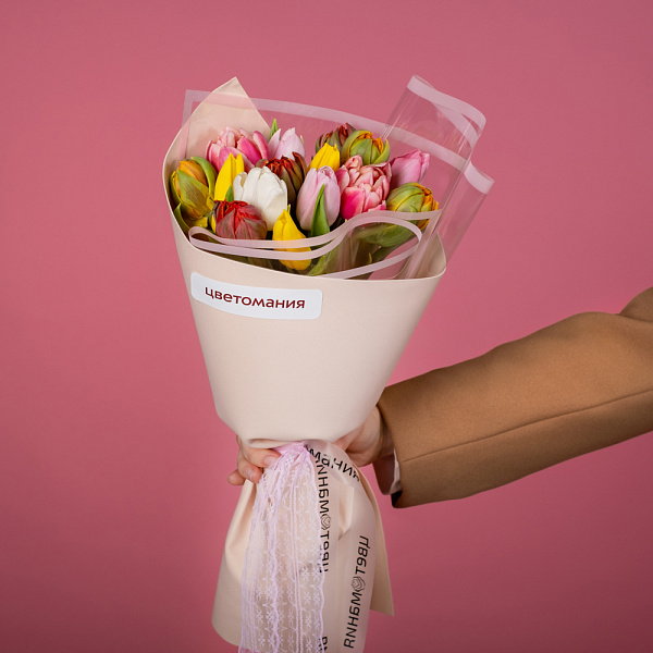 Купить Букет из 15 тюльпанов микс в упаковке в  с бесплатной доставкой: цена, фото, описание