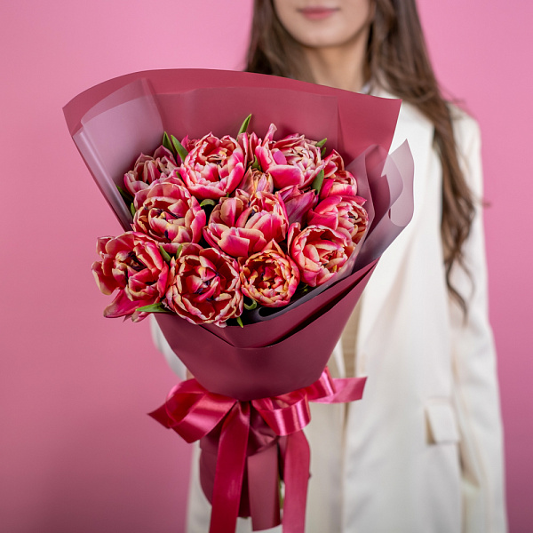 Купить Букет из 15 пионовидных тюльпанов Колумбус в  с бесплатной доставкой: цена, фото, описание