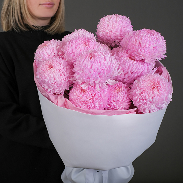 Купить Букет из 15 розовых хризантем в  с бесплатной доставкой: цена, фото, описание