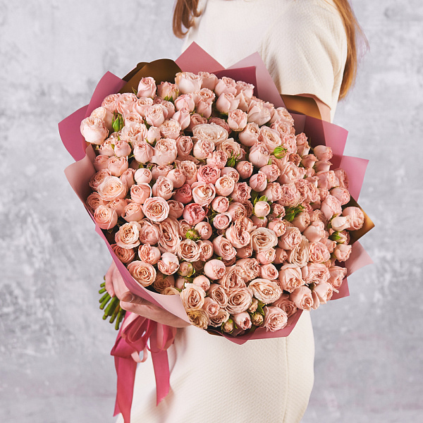 Купить Букет из 51 кустовой розы Мадам бомбастик в  с бесплатной доставкой: цена, фото, описание