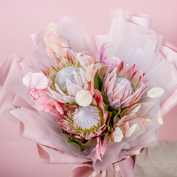 Купить Букет «Королевская протея» в  с бесплатной доставкой: цена, фото, описание