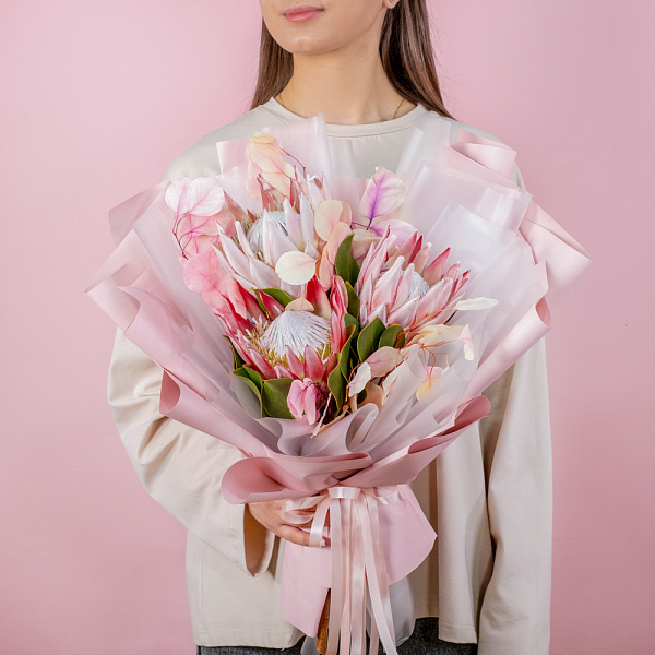 Купить Букет «Королевская протея» в  с бесплатной доставкой: цена, фото, описание