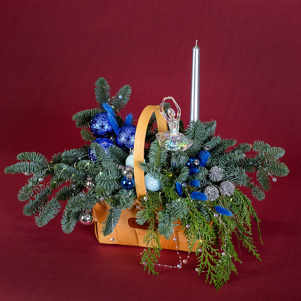 Купить Новогодняя композиция «Танец снежинок» в  с бесплатной доставкой: цена, фото, описание