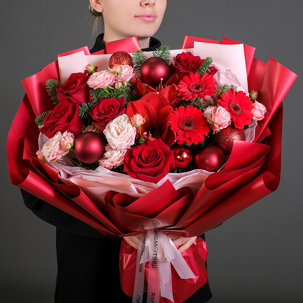 Купить Букет «Зимняя вишня» L в  с бесплатной доставкой: цена, фото, описание