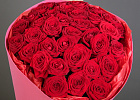 Купить Букет из 35 красных роз 60 см (Россия) в упаковке в  с бесплатной доставкой: цена, фото, описание