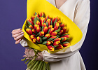Купить Букет 51 красно-жёлтый тюльпан в Санкт-Петербурге с бесплатной доставкой: цена, фото, описание