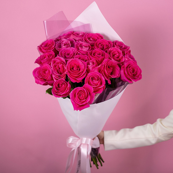 Купить Букет из 25 розовых роз 70 см (Эквадор) в  с бесплатной доставкой: цена, фото, описание