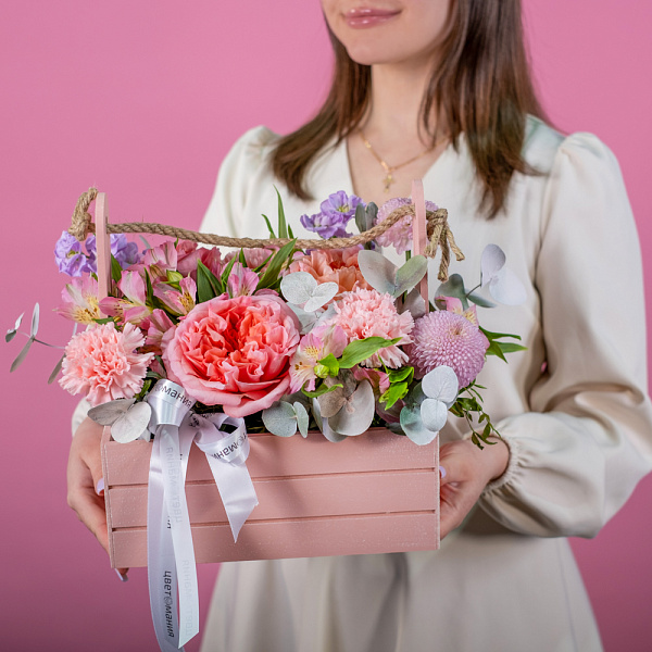 Купить Композиция в деревянном ящике «Утро в Париже» в  с бесплатной доставкой: цена, фото, описание