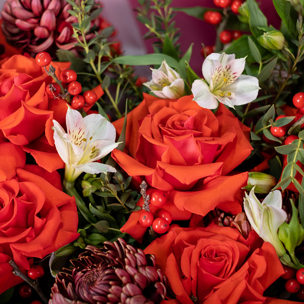 Купить Букет «Алое пламя любви» в  с бесплатной доставкой: цена, фото, описание