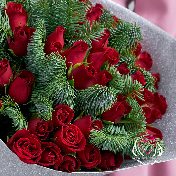 Купить Букет из 51 красной розы Кения с нобилисом в  с бесплатной доставкой: цена, фото, описание