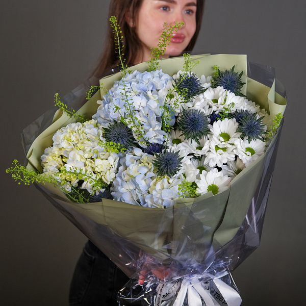 Купить Букет «Объятия ветра» в  с бесплатной доставкой: цена, фото, описание