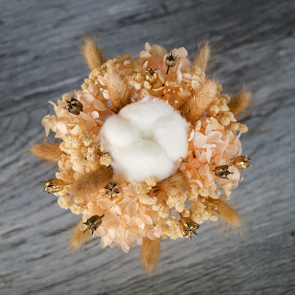 Купить Композиция из сухоцветов «Безмятежность» в  с бесплатной доставкой: цена, фото, описание