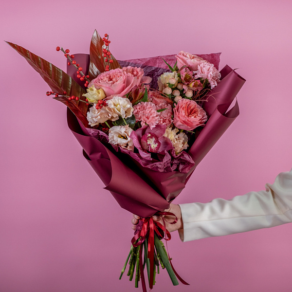 Купить Букет «Дань уважения» в  с бесплатной доставкой: цена, фото, описание