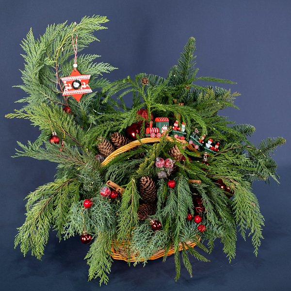 Купить Композиция «Новогоднее волшебство» в  с бесплатной доставкой: цена, фото, описание