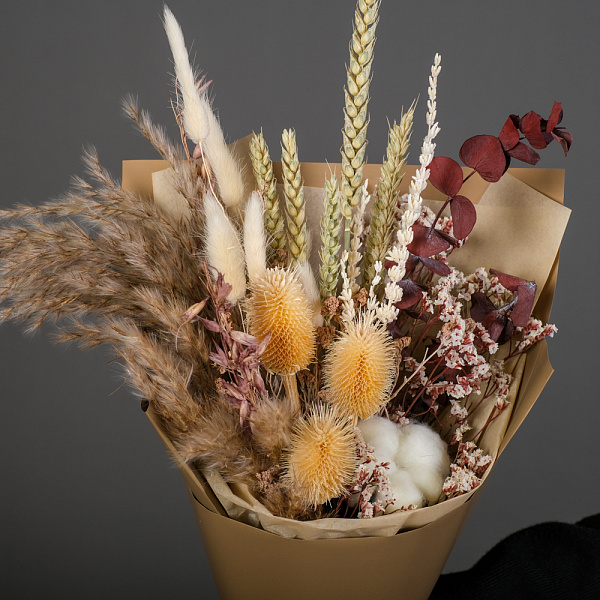 Купить Букет с сухоцветами «Танец полей» в  с бесплатной доставкой: цена, фото, описание