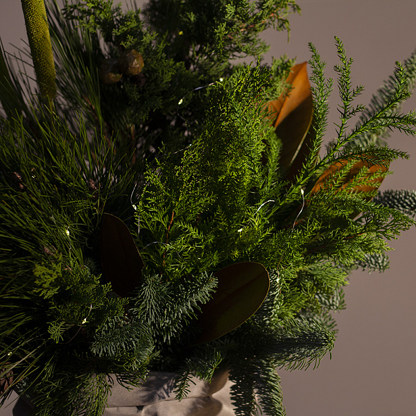 Купить Композиция «Вместо ёлки» (L) в  с бесплатной доставкой: цена, фото, описание