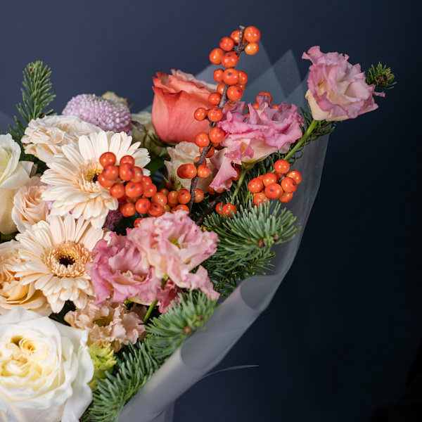 Купить Букет «Зимняя свежесть» в  с бесплатной доставкой: цена, фото, описание