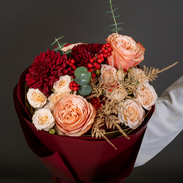 Купить Букет «Рубиновое кольцо» в  с бесплатной доставкой: цена, фото, описание