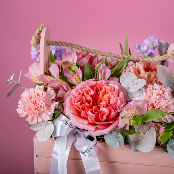 Купить Композиция в деревянном ящике «Утро в Париже» в  с бесплатной доставкой: цена, фото, описание