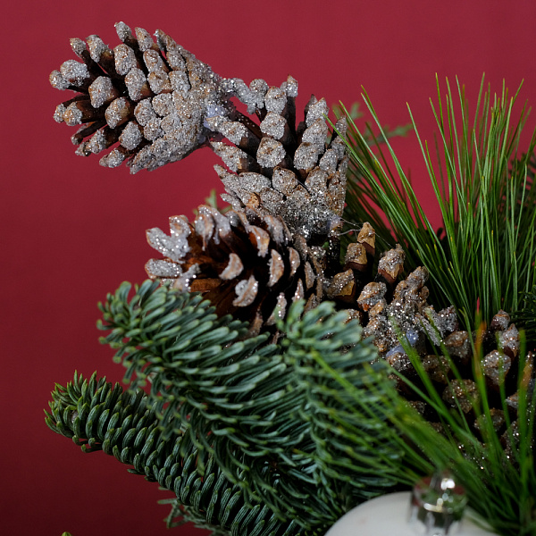 Купить Композиция со свечой «Щелкунчик» в  с бесплатной доставкой: цена, фото, описание