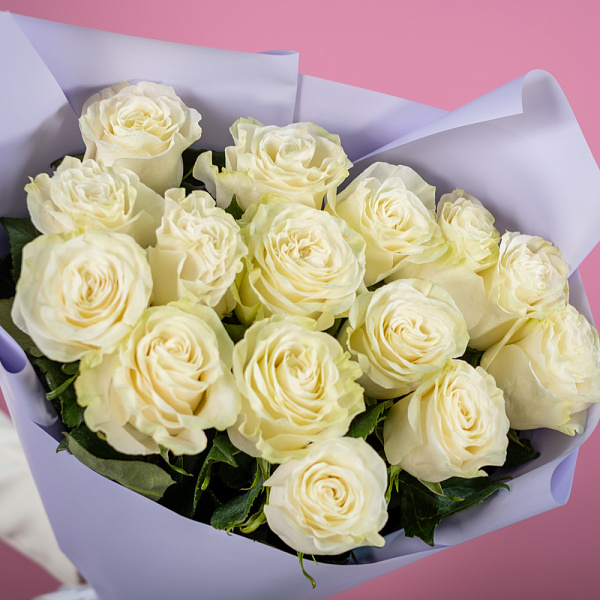 Купить Букет из 15 белых роз 60-70 см (Эквадор) в  с бесплатной доставкой: цена, фото, описание