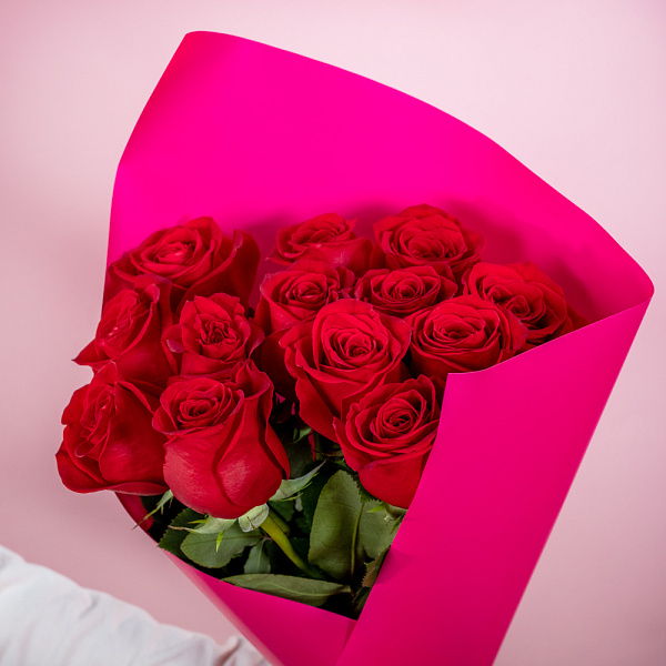 Купить Букет из 13 красных роз 50 см (Эквадор) в  с бесплатной доставкой: цена, фото, описание