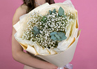 Купить Букет из гипсофил с эвкалиптом в  с бесплатной доставкой: цена, фото, описание