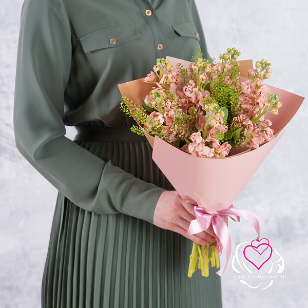 Купить Букет из 7 маттиол с тиласпией в  с бесплатной доставкой: цена, фото, описание