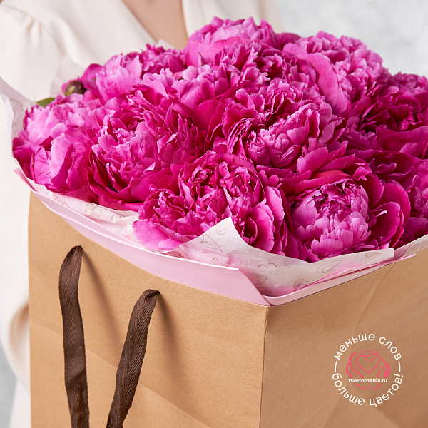 Купить Букет из 25 розовых пионов (Стандарт) в  с бесплатной доставкой: цена, фото, описание