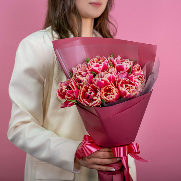 Купить Букет из 15 пионовидных тюльпанов Колумбус в  с бесплатной доставкой: цена, фото, описание